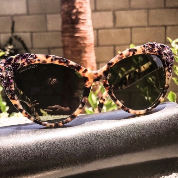 DSquared2 “Elizabeth” Retro Tortoise with Stone - Picture 3 of 7